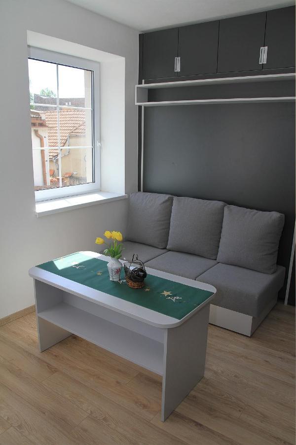 Velovino Apartman Mikulov Εξωτερικό φωτογραφία