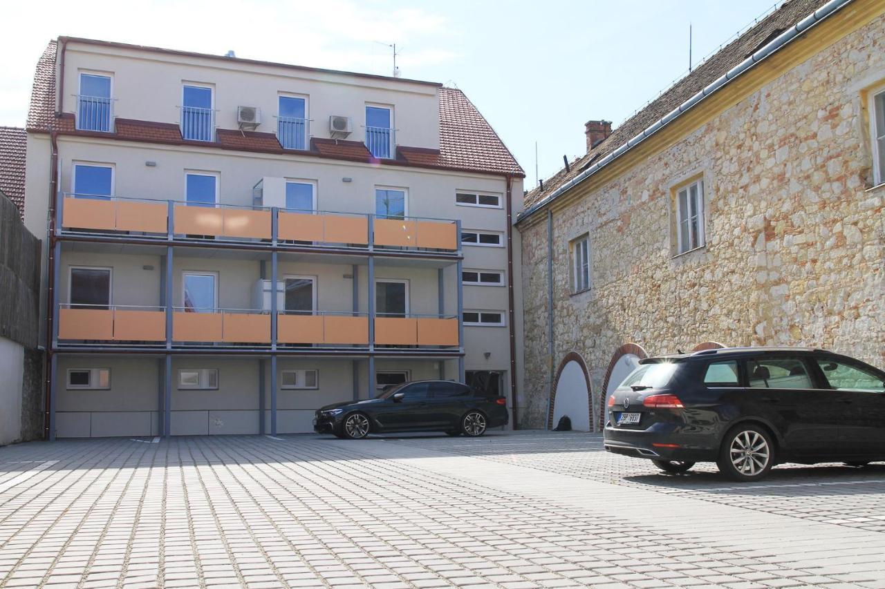 Velovino Apartman Mikulov Εξωτερικό φωτογραφία