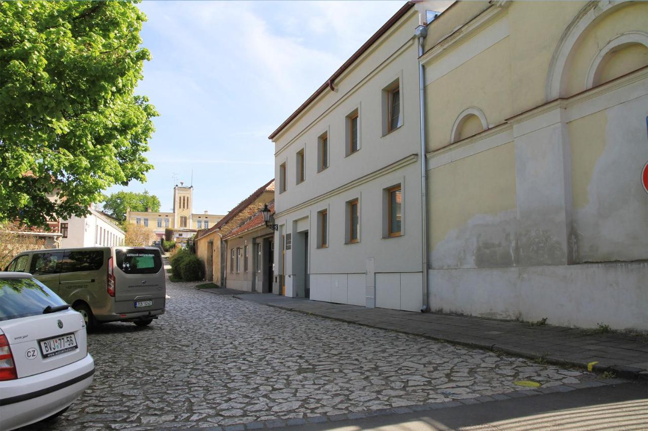 Velovino Apartman Mikulov Εξωτερικό φωτογραφία
