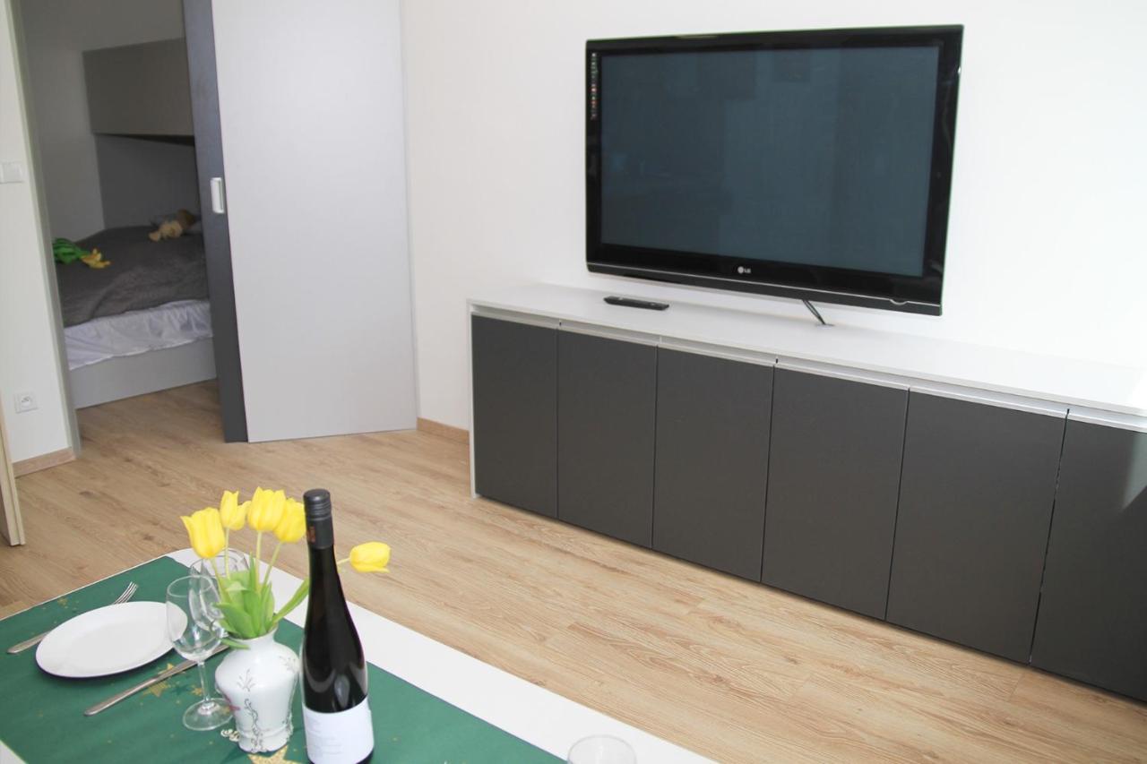 Velovino Apartman Mikulov Εξωτερικό φωτογραφία